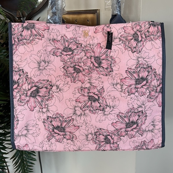 Brand New Victoria's Secret Pink Grey Floral Tote Bag Snap Close Shoulder Purse - Picture 4 of 15